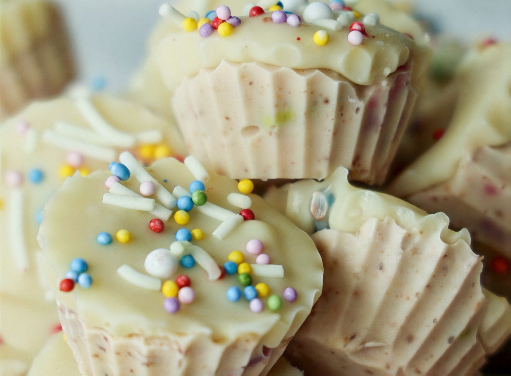 Frozen Yogurt Birthday Cake Protein Bites